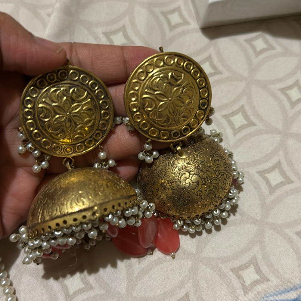 Traditional jhumki with tikka